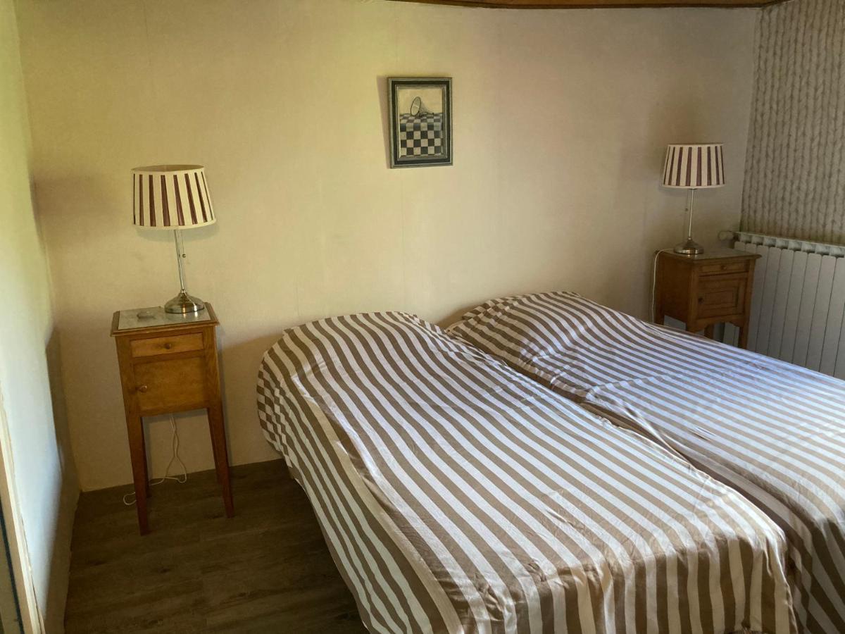 Le Bois Du Four Bed and Breakfast Arfeuilles Exteriör bild